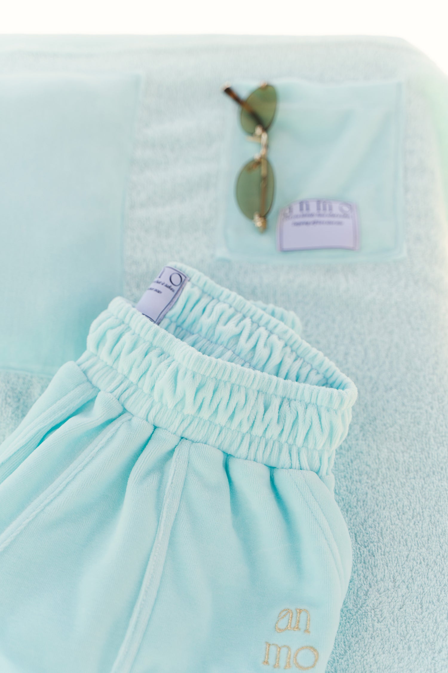 Iconic tiffany blue velvet set