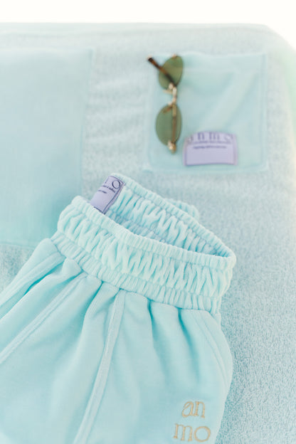 Iconic tiffany blue velvet set