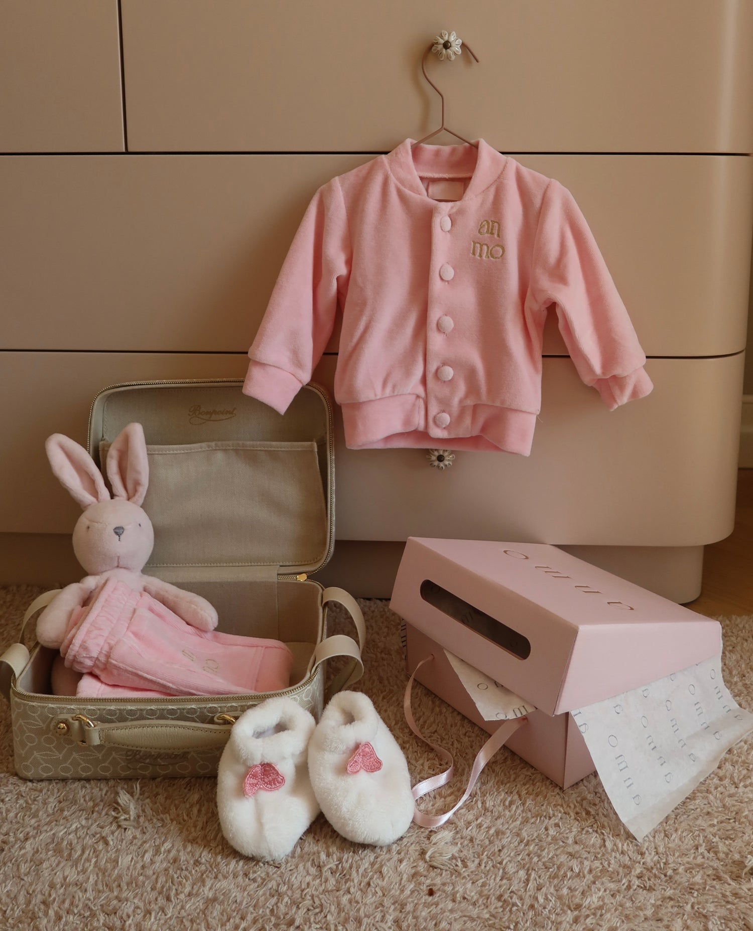 Anmo soft pink baby set